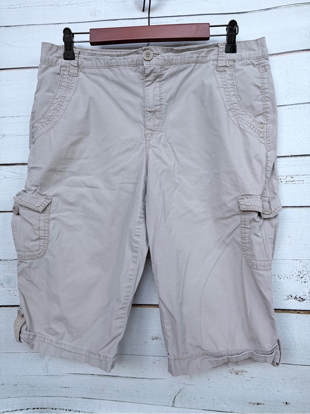 Gloria Vanderbilt Comfort Stretch Utility Bermuda Cargo Shorts - 12